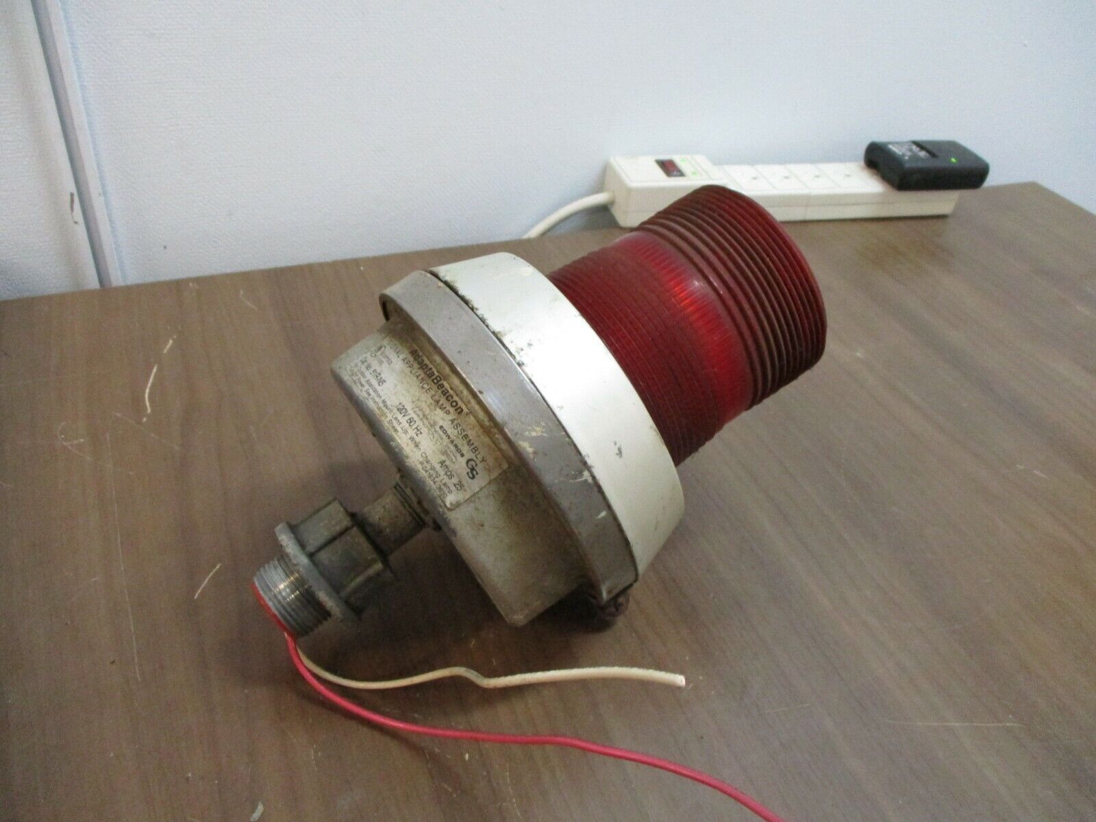 Edwards Adaptabeacon Signal Lamp 51R-N5 120V 60Hz Red Used