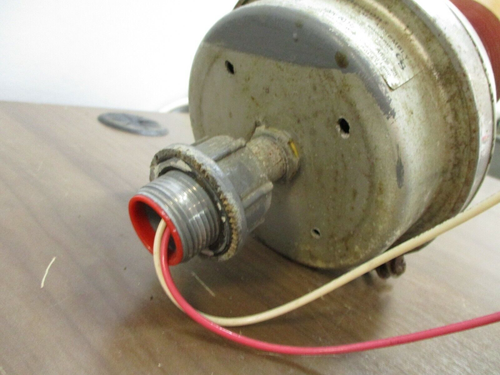 Edwards Adaptabeacon Signal Lamp 51R-N5 120V 60Hz Red Used