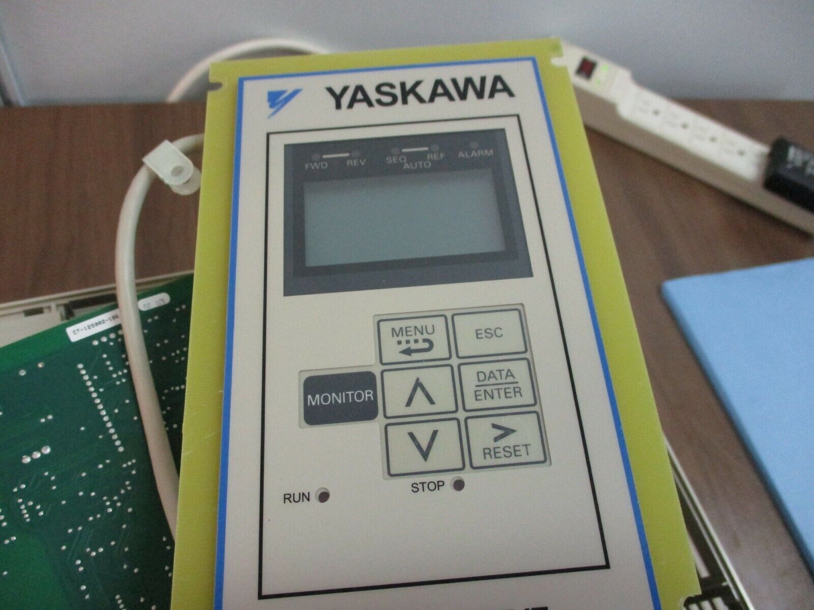 Yaskawa E7 AC Drive w/ Bypass Control CIMR-E7U4015 25HP 3Ph *No Cover* Used