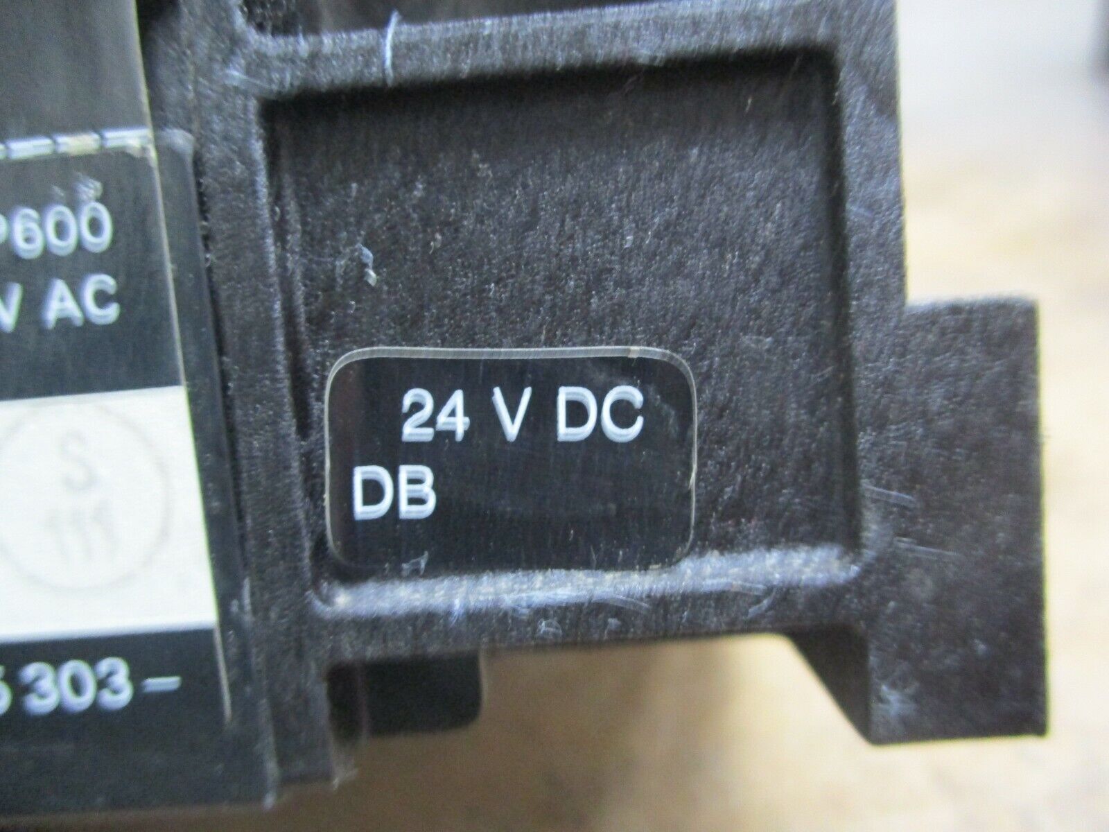 Asea Contactor EH 22C-22 24VDC Coil 43A 600V Used