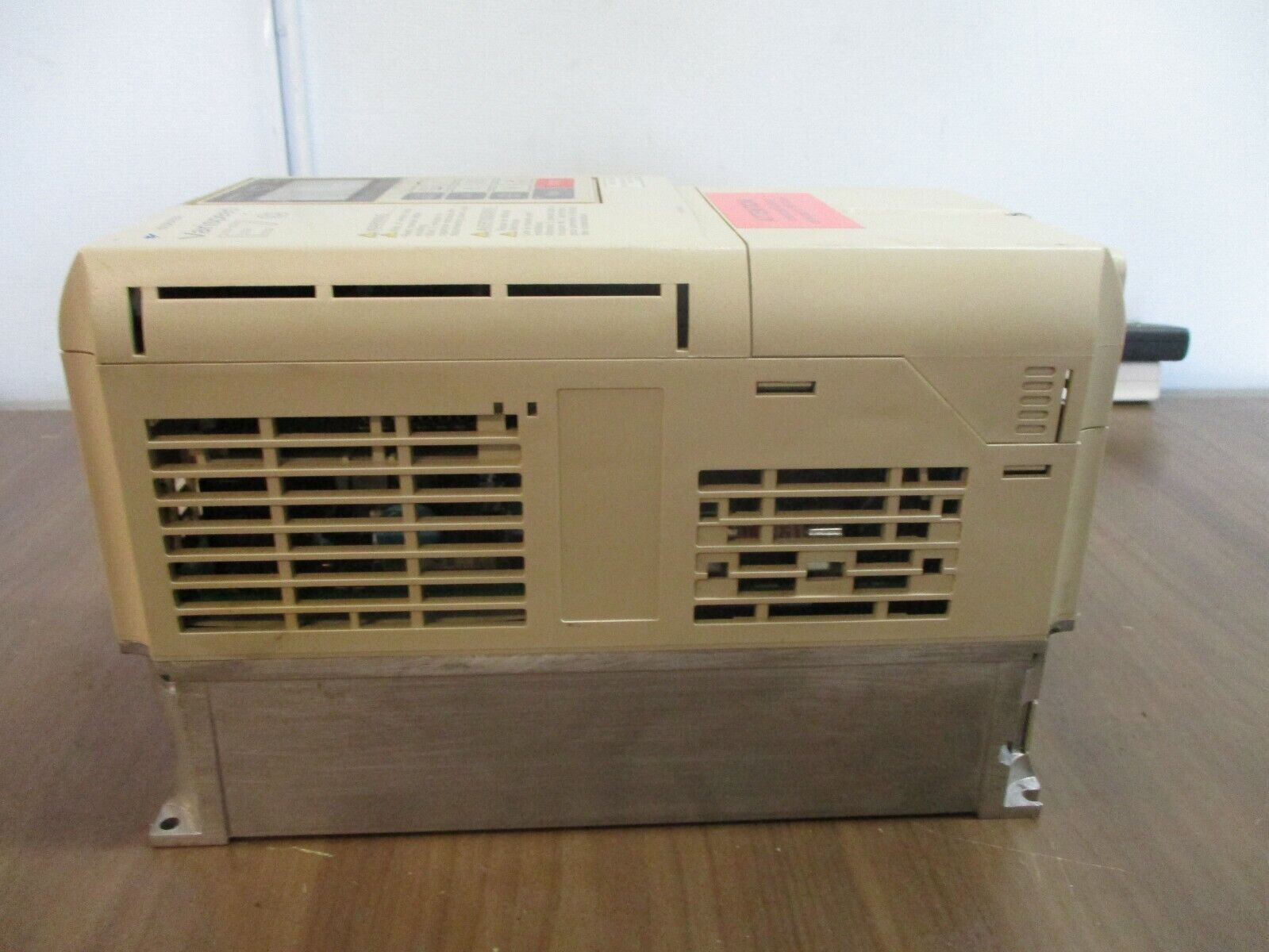 Yaskawa Varispeed E7 AC Drive CIMR-E7C42P2 3HP 3Ph w/ Keypad Used