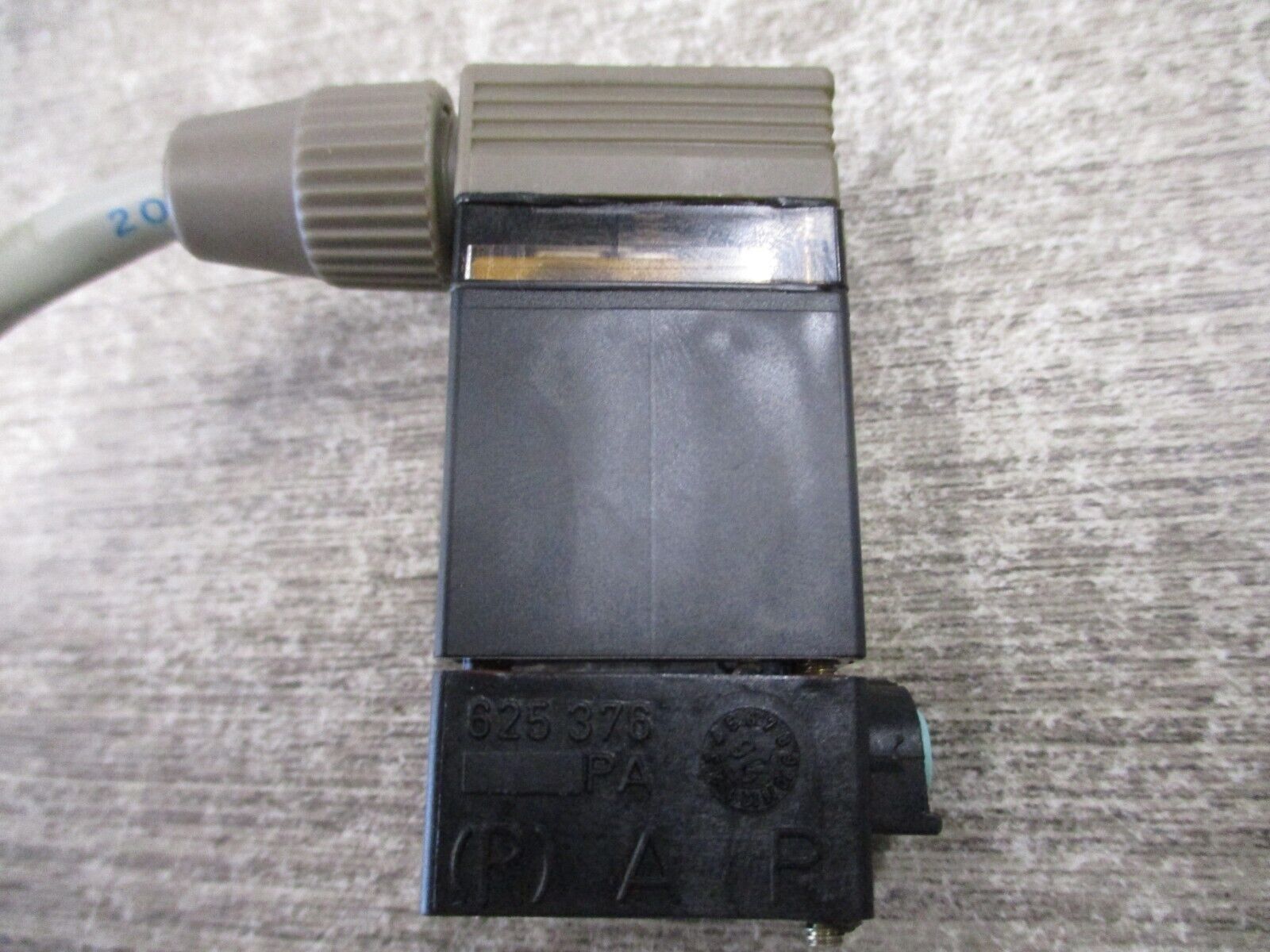 Burkert Solenoid Valve 0375 C 1/16 NBR PL 100 PSI 110-120V Coil Used