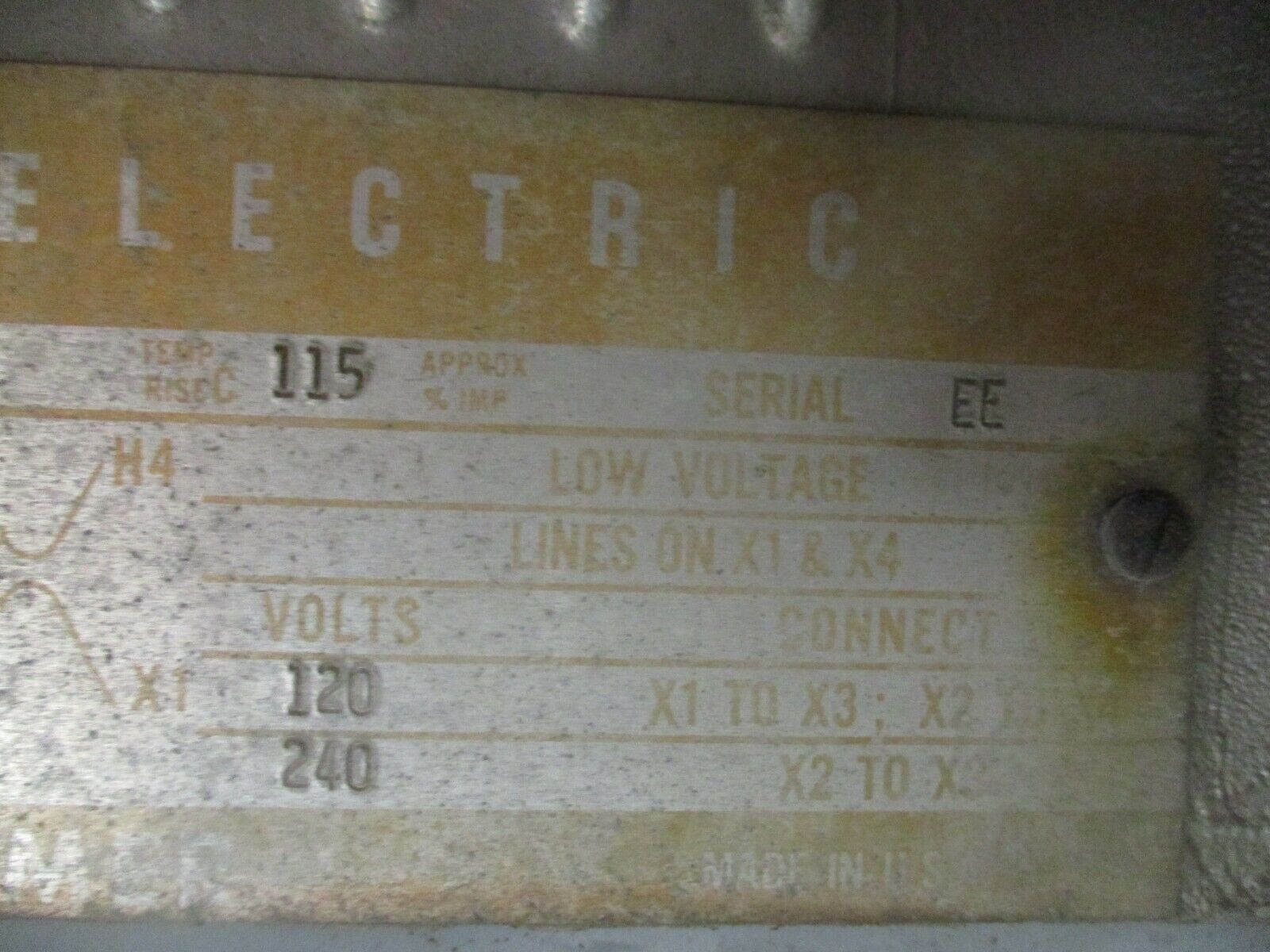 GE Transformer 9T21B1004 5kVA 1Ph Pri: 240/480V Sec: 120/240V 60Hz Used