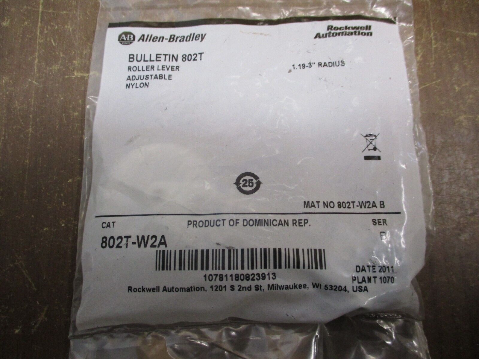 Allen-Bradley Adjustable Nylon Roller Lever 802T-W2A Ser. B 1.19-3" Radius