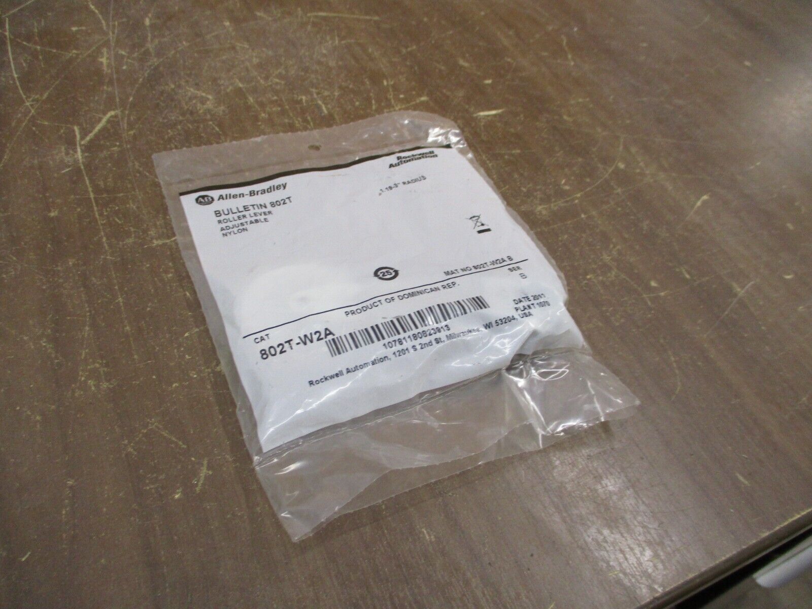 Allen-Bradley Adjustable Nylon Roller Lever 802T-W2A Ser. B 1.19-3" Radius