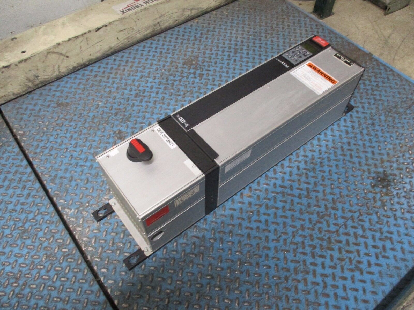 Danfoss VLT 6016 AC Drive w/ Disconnect 175Z7361 15HP Used