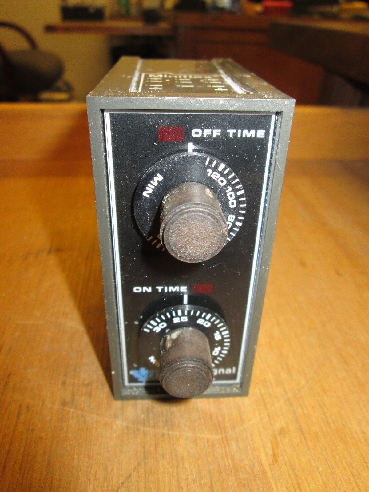 Eagle Signal Repeat Cycle Timer off range: 20-120min on range: 5-30min 120V Used