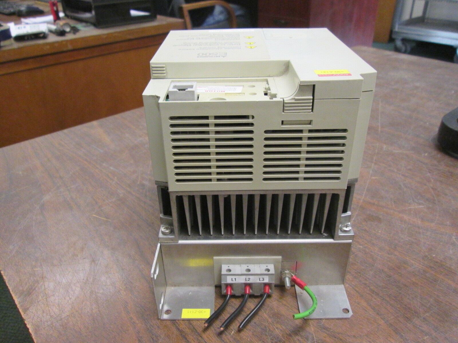 Mitsubishi E500 AC Drive w/ RFI Filter FR-E540-075K-EC 0.75KW 3Ph Used