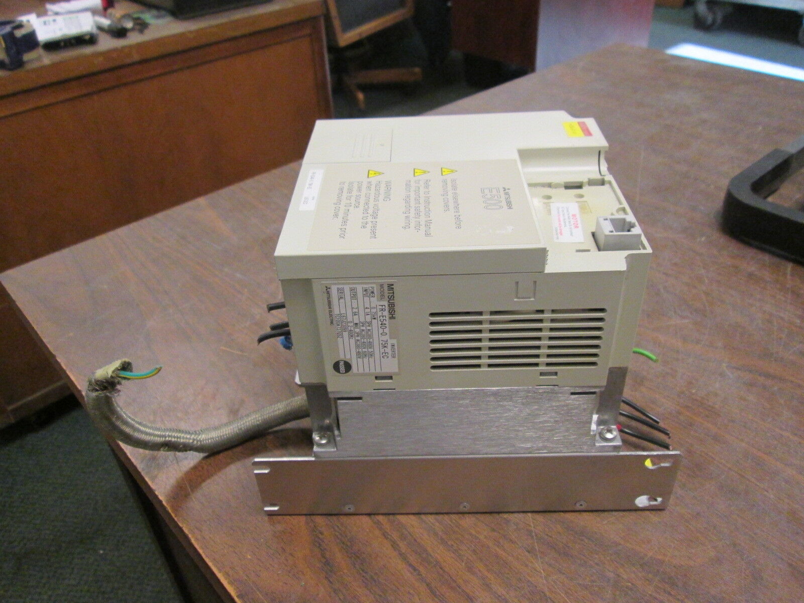 Mitsubishi E500 AC Drive w/ RFI Filter FR-E540-075K-EC 0.75KW 3Ph Used