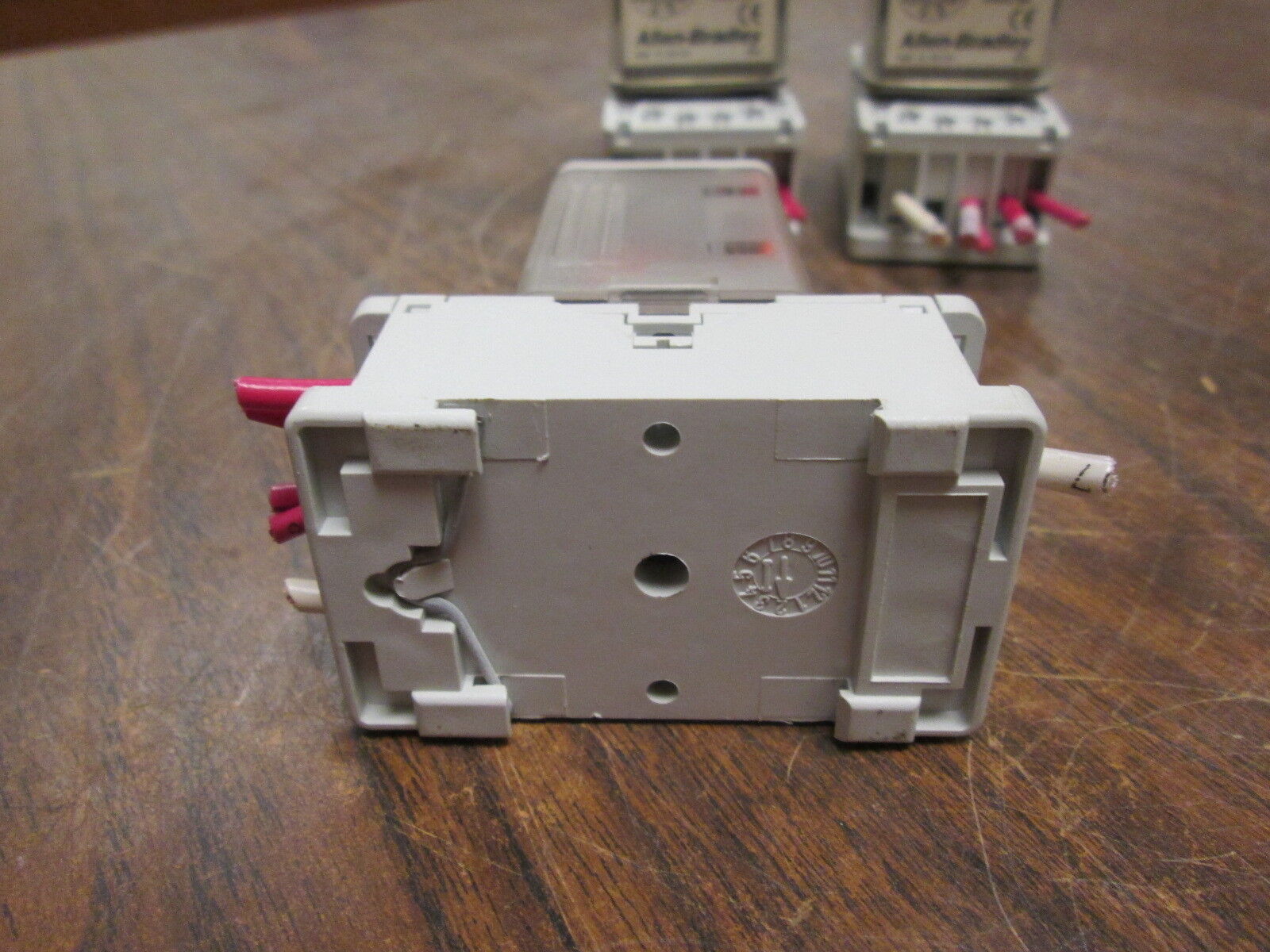 Allen-Bradley Relay w/ Base 700-HA33A1 120VAC 10A *Lot of 3* Used