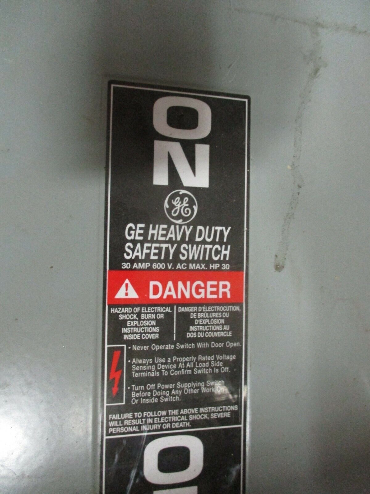 GE Non-Fusible Safety Switch THN3361 Mod 11 30A 600V Used