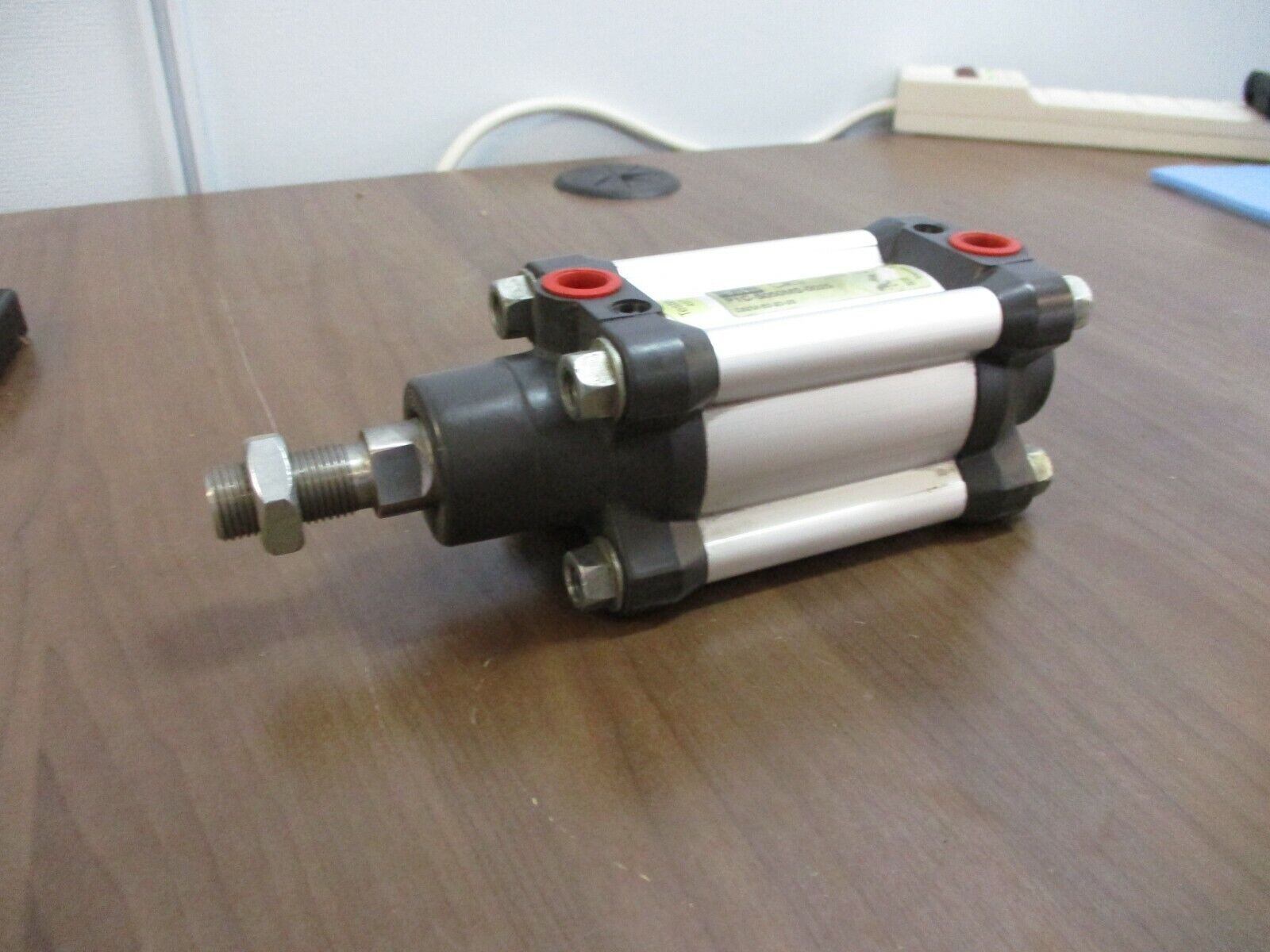 Parker Pneumatic Cylinder P1C-S050MS-0025 10bar Used