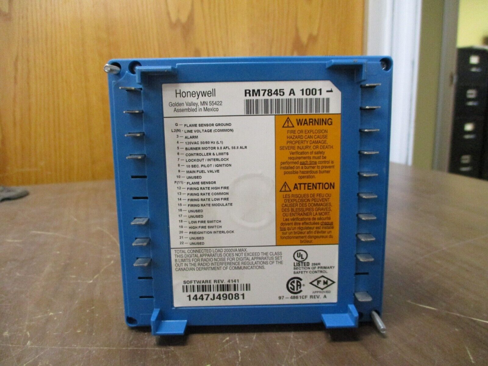 Honeywell Burner Control RM7845 A 1001 S/W Rev. 4141 Used