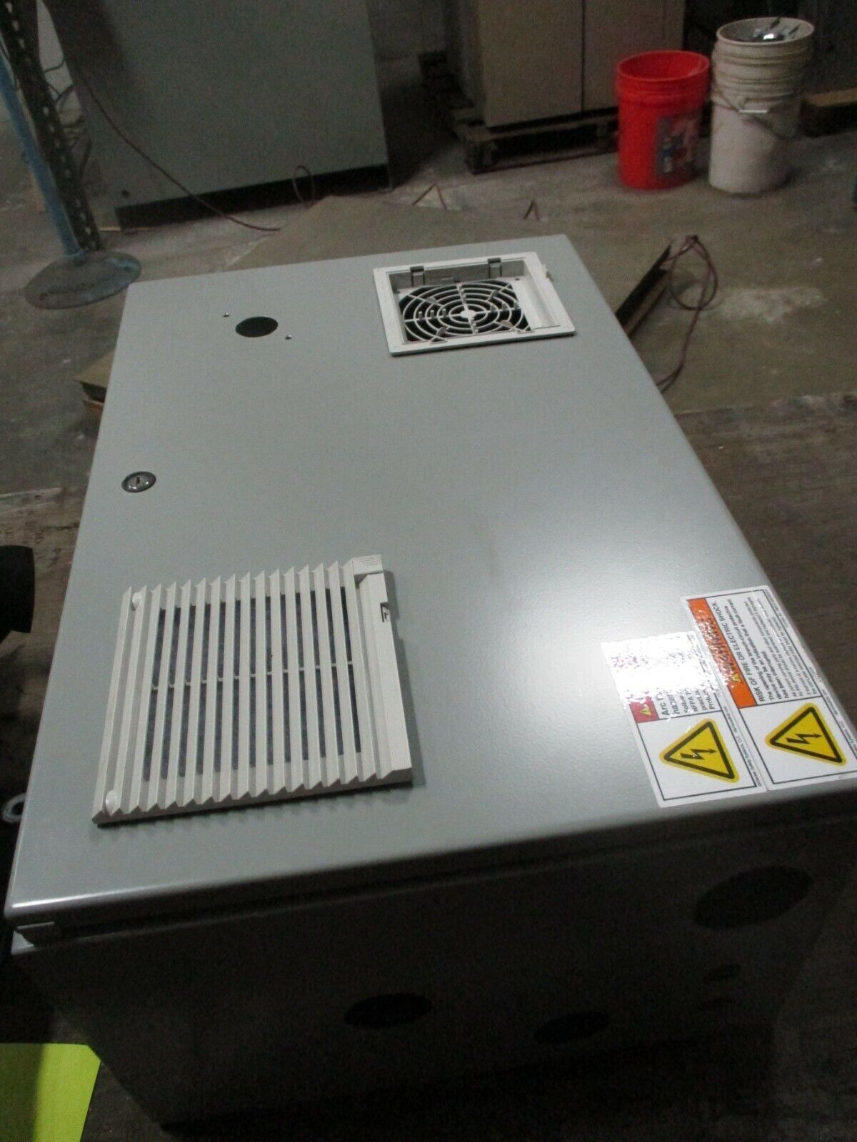 Hoffman Concept Type 4, 12 Enclosure CSD241610 Size: 24x16x10" Used