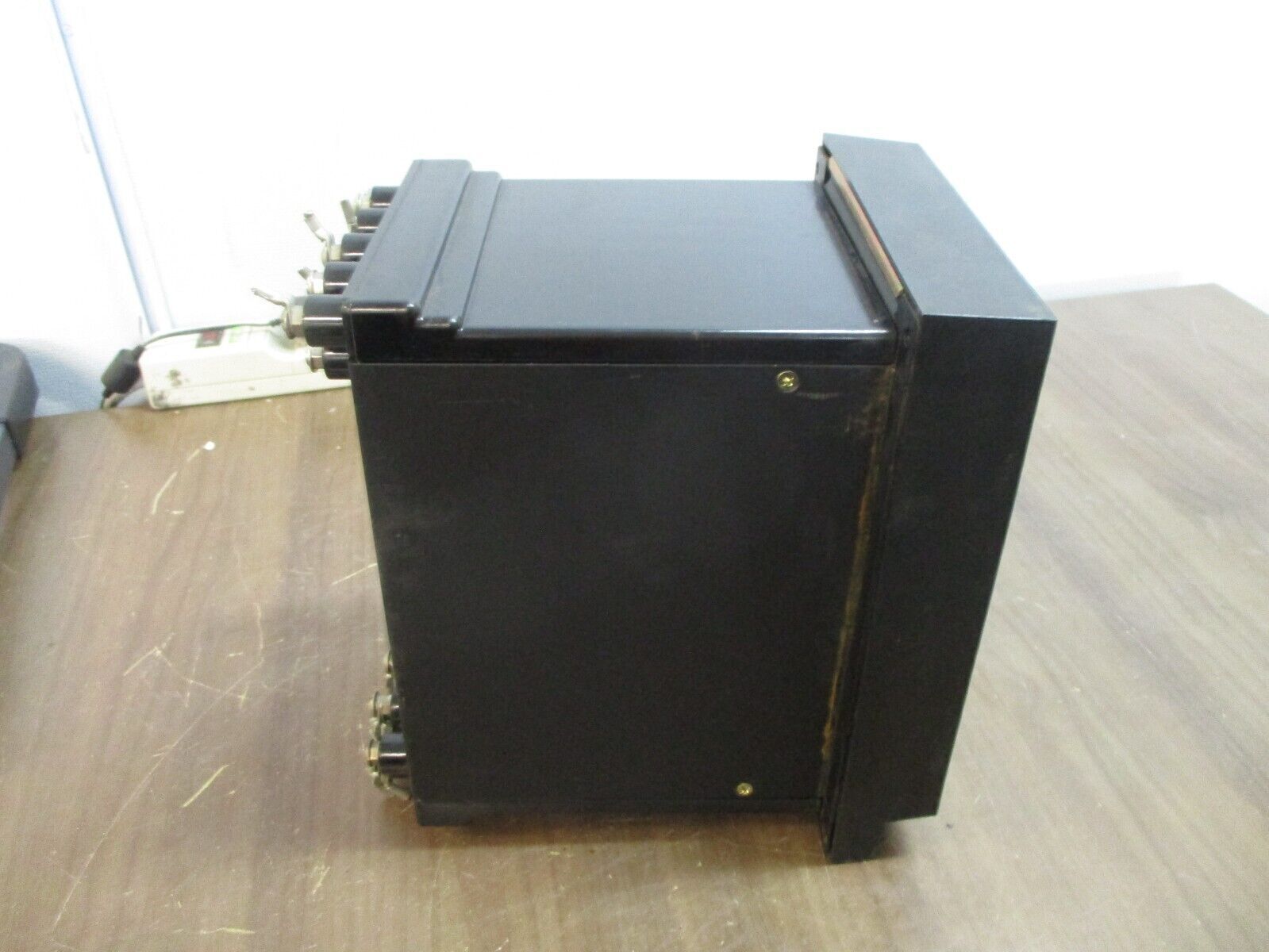Basler Electric Sync-Check Relay BE1-25 Style #: M1H A6P B4R6F Used