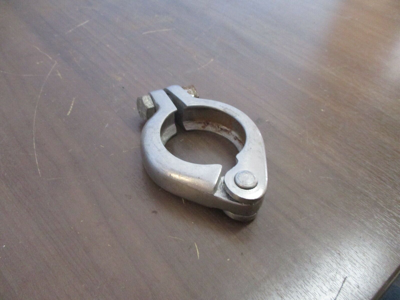 Misc. Brand Hinged Split-Ring Clamp Size: 2" Used