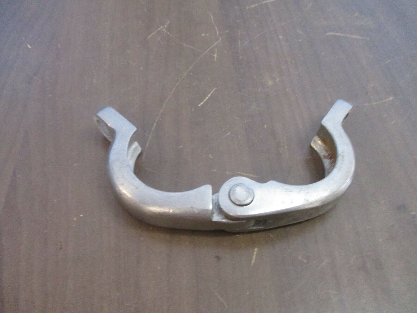 Misc. Brand Hinged Split-Ring Clamp Size: 2" Used
