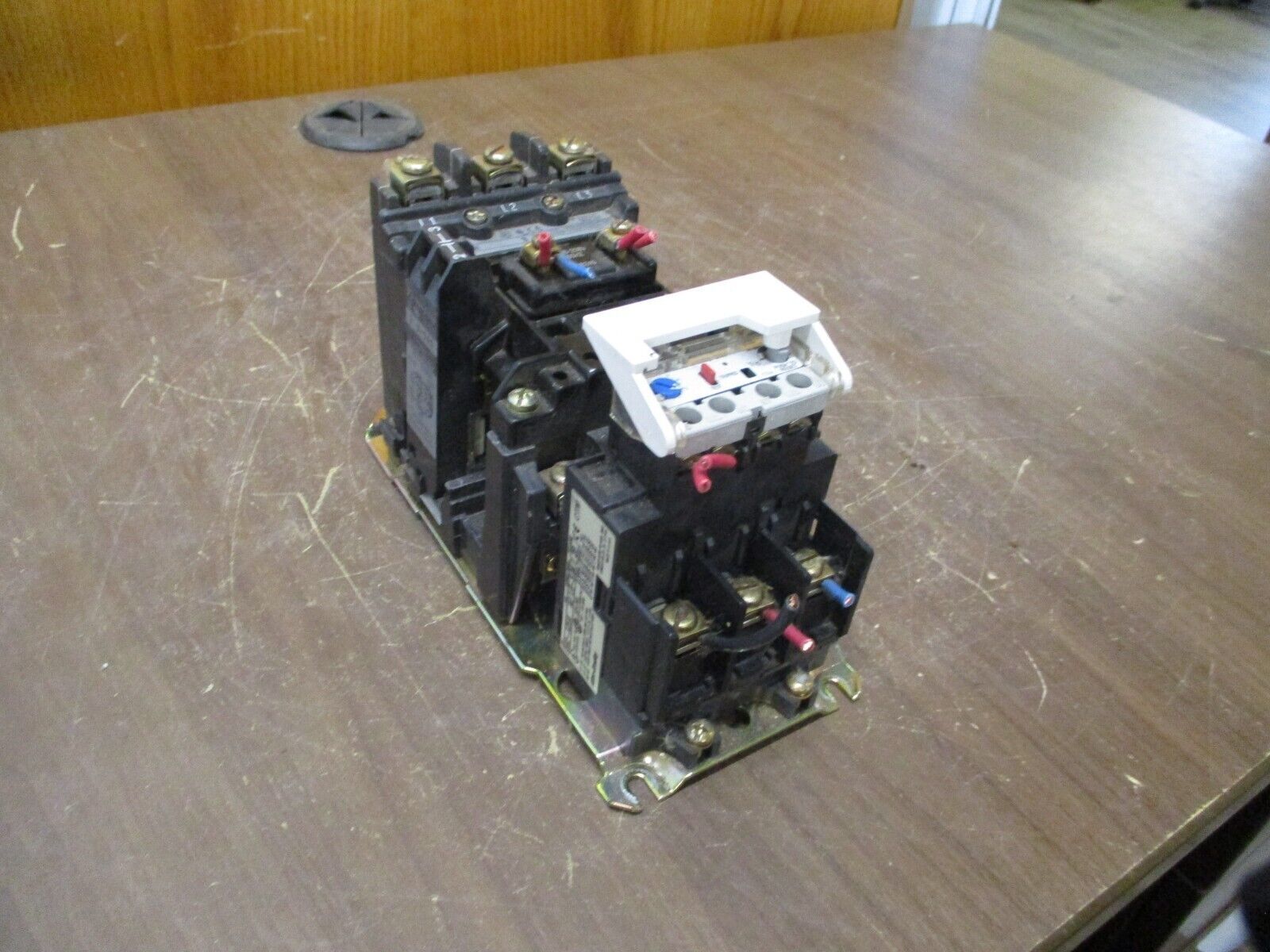 Allen-Bradley Size 0 Starter 509-A0H Ser. B 200-208V Coil 18A 600V Used