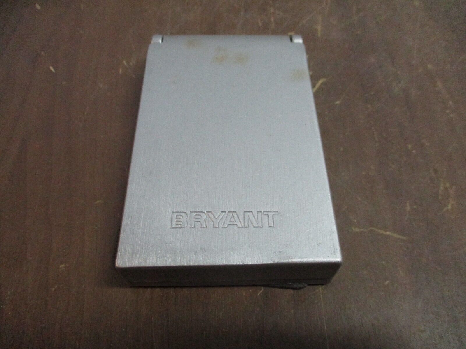 Bryant Receptacle Plate w/ Door 7418-B New Surplus