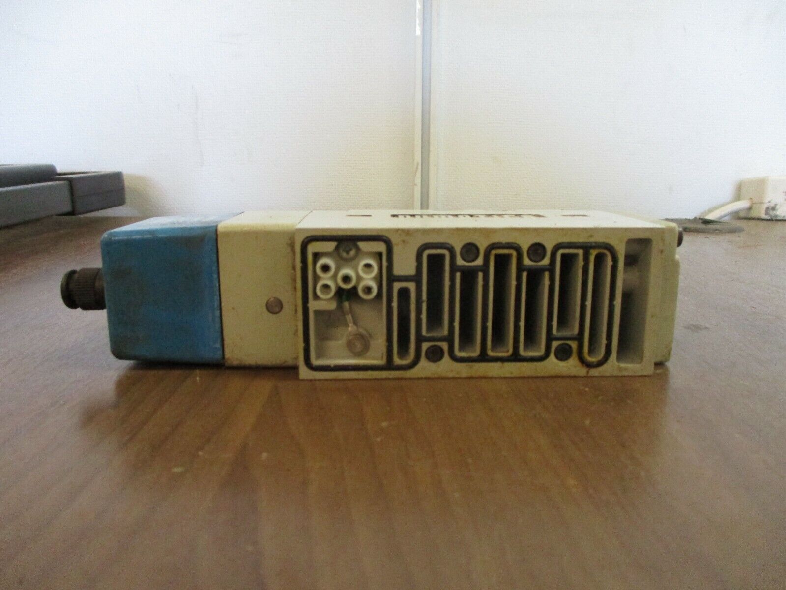 Numatics Solenoid Valve I12BA400MP00061 150 PSIG-AIR Used