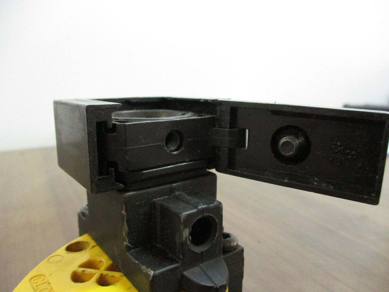 Norgren Shut-OFF Valve T74E-6AA-P1N 250 PSIG 150° F Used