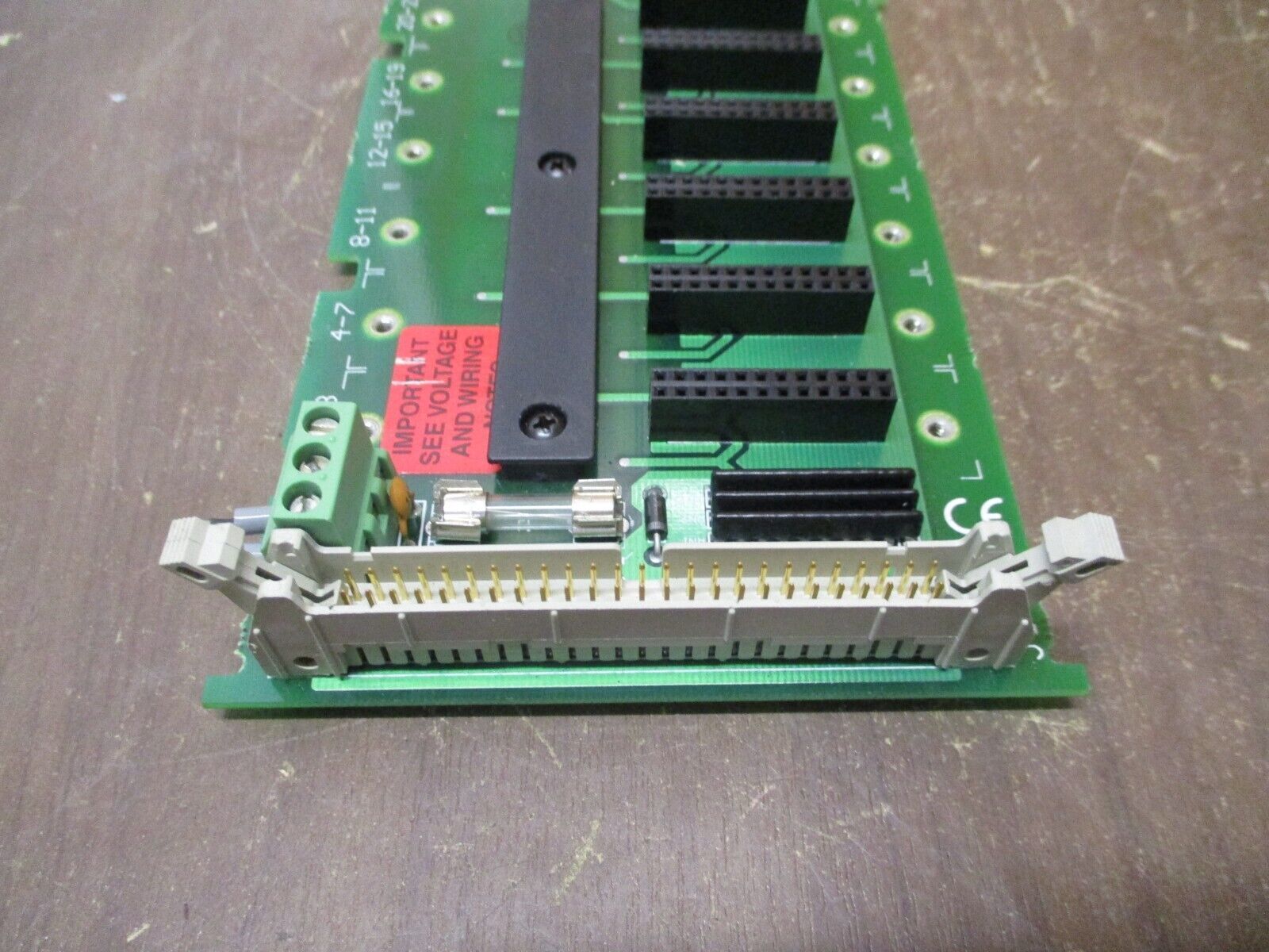 Opto 22 6-Module Rack SNAPD6M Used