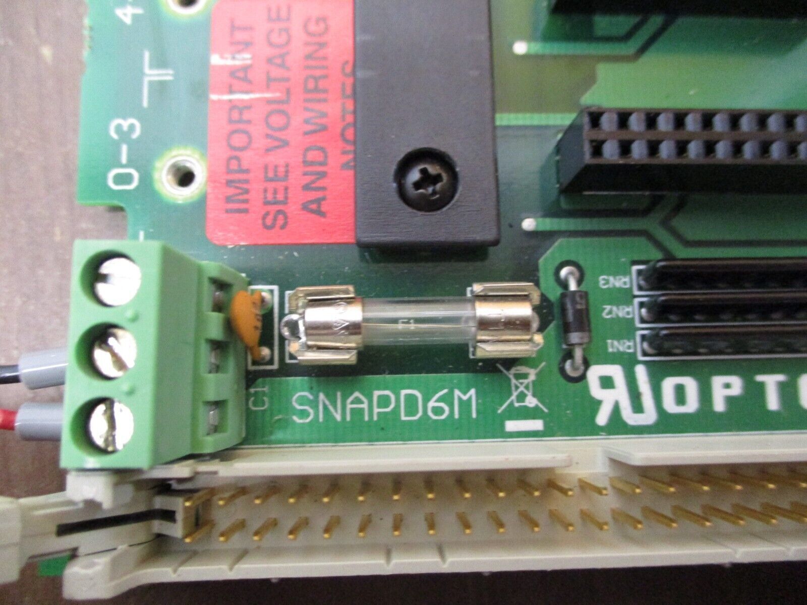 Opto 22 6-Module Rack SNAPD6M Used