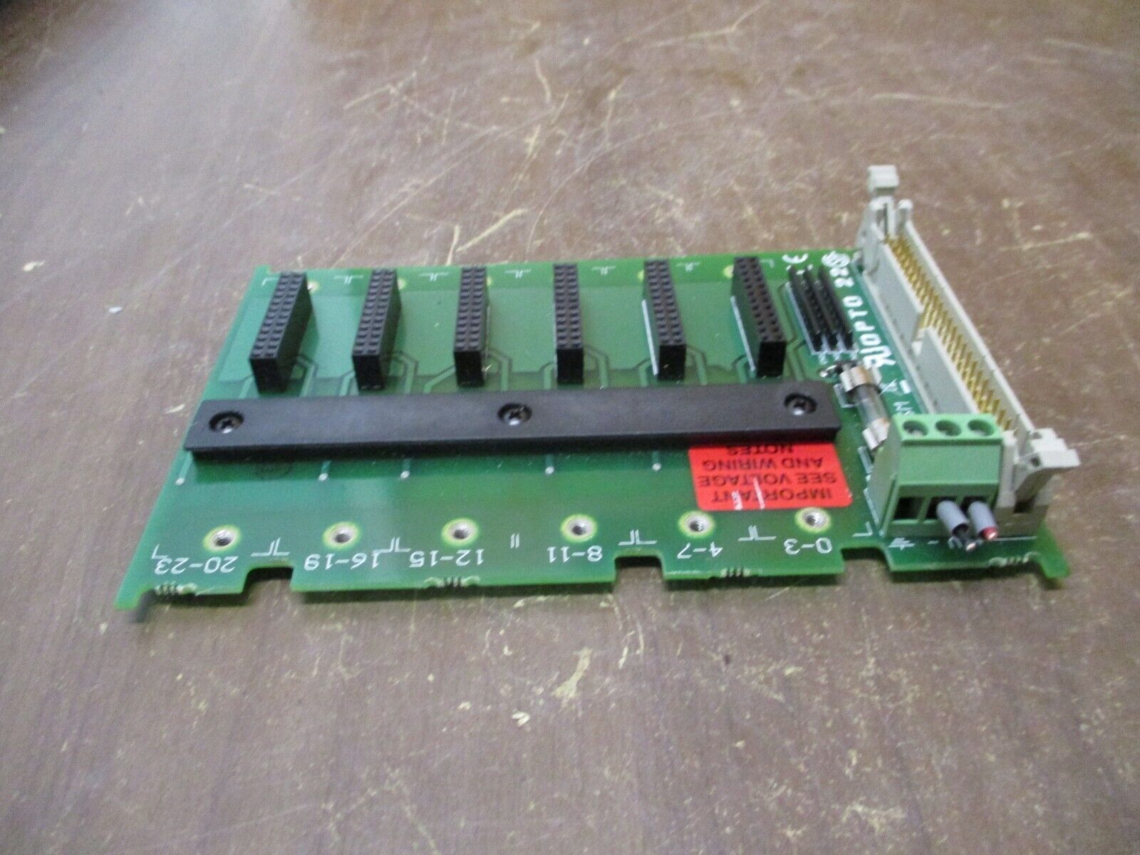 Opto 22 6-Module Rack SNAPD6M Used