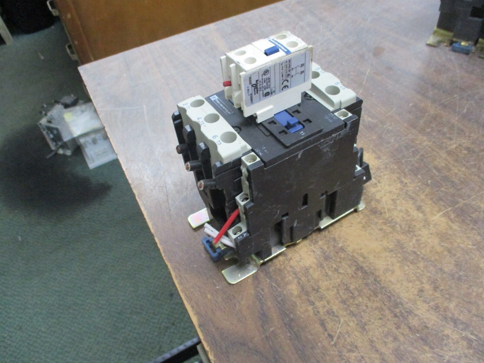 Telemecanique Contactor LC1 D4011 110V Coil 60A 600V w/ Aux Contact Block Used