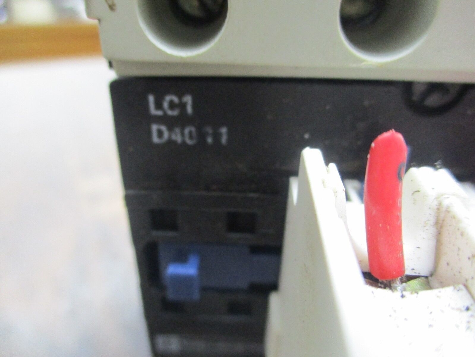 Telemecanique Contactor LC1 D4011 110V Coil 60A 600V w/ Aux Contact Block Used