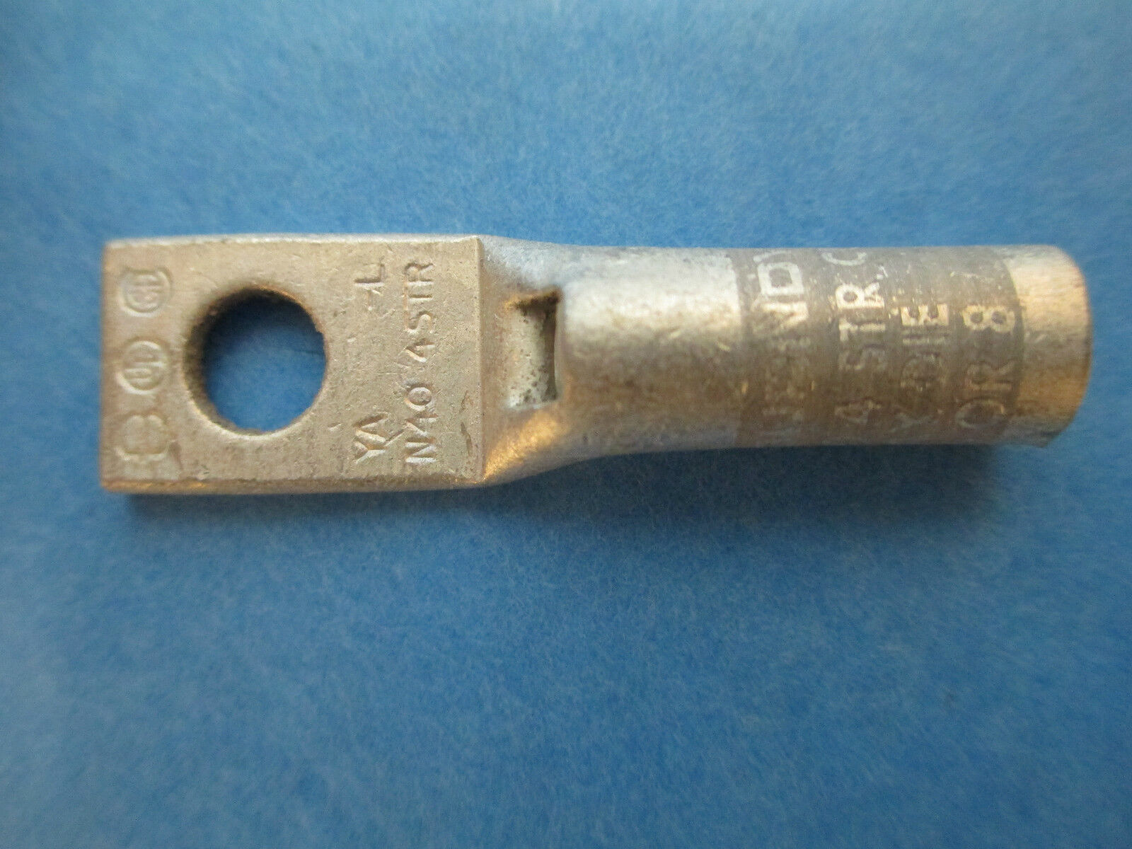 Burndy Crimp Lug YA-L N40 4 STR Grey 8 or 346 New Surplus
