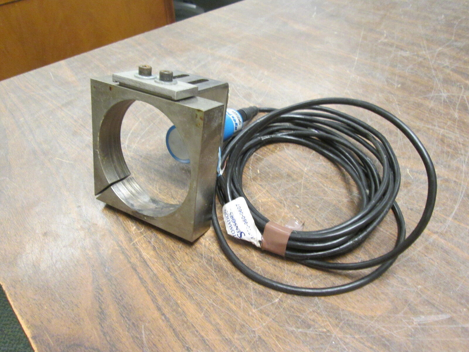 Hyde Park Ultrasonic Proximity Sensor SM956A-133695 15-24VDC 70mA Used