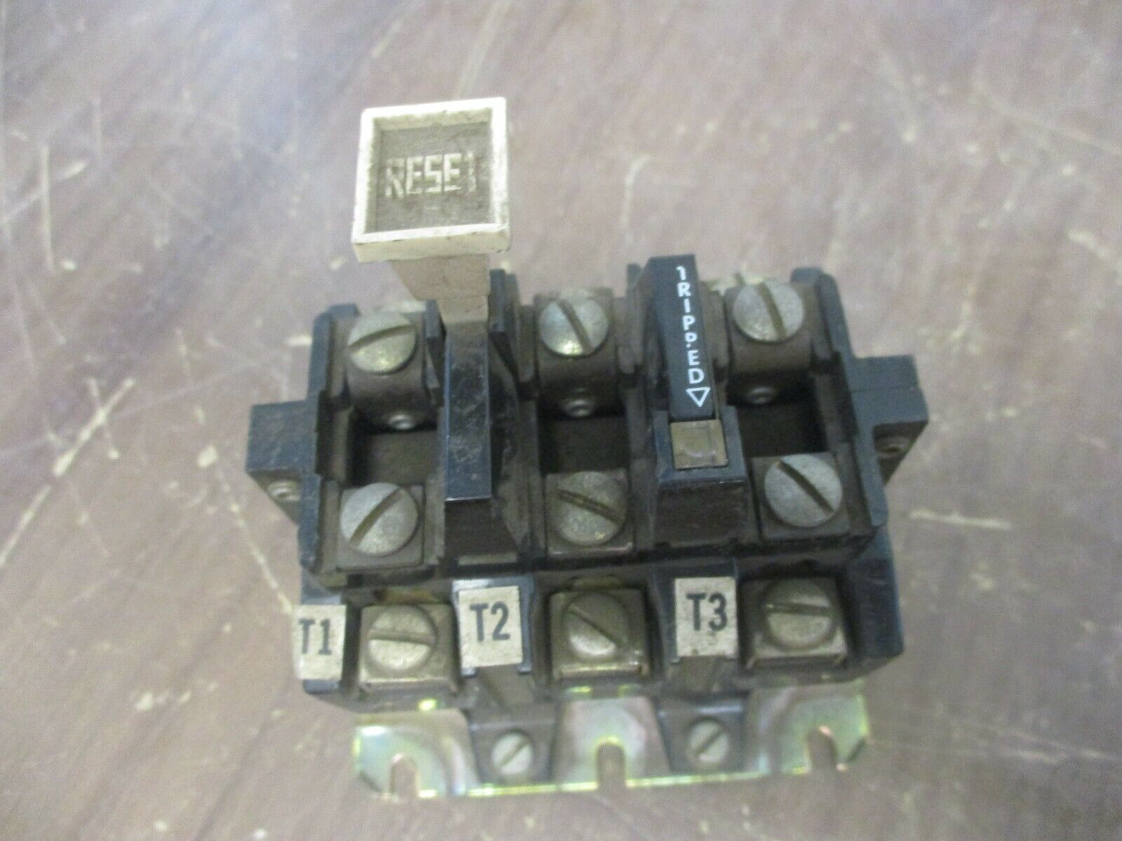 Allen-Bradley Overload Relay 592-BOV16 120-600V 3P Ser. A Used Heaters May Vary