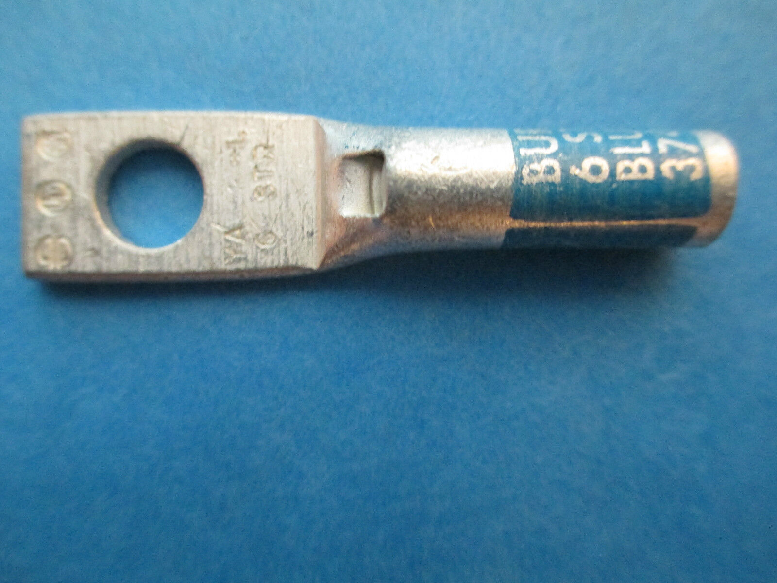 Burndy Crimp Lug YA 6 STR L, Blue 7 or 374, New Surplus