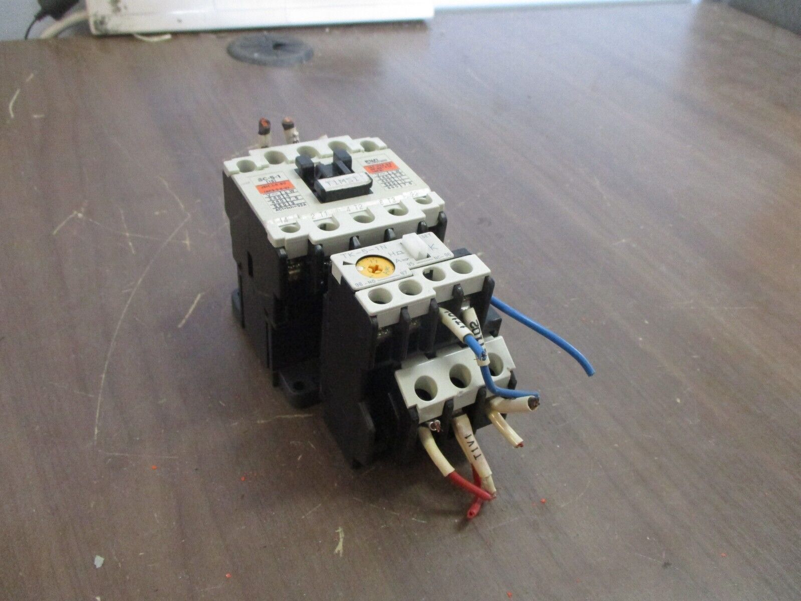 Fuji Electric Starter SC-5-1 / TK-5-1N 100-110V Coil Trip: 7-11A Used