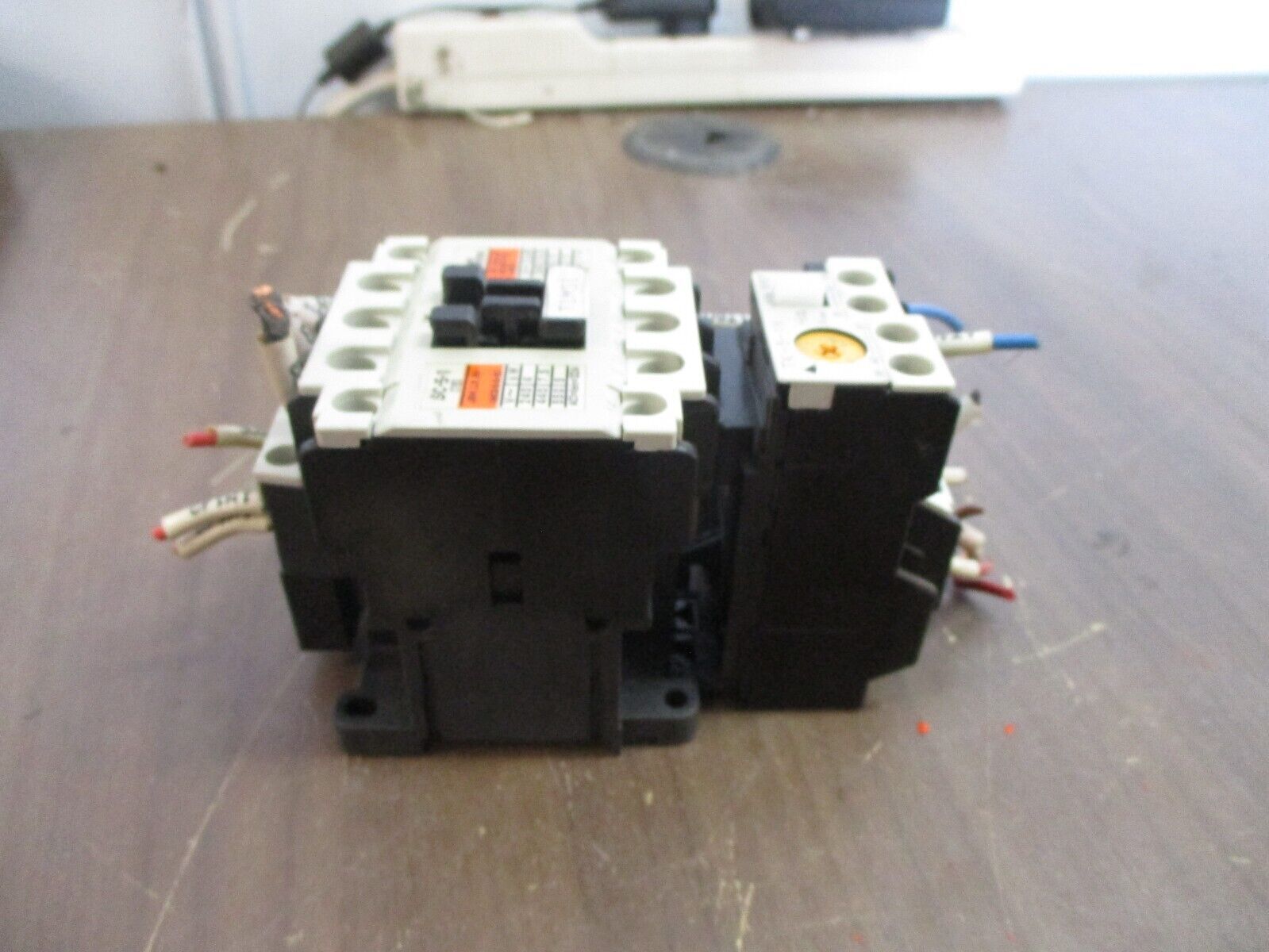 Fuji Electric Starter SC-5-1 / TK-5-1N 100-110V Coil Trip: 7-11A Used