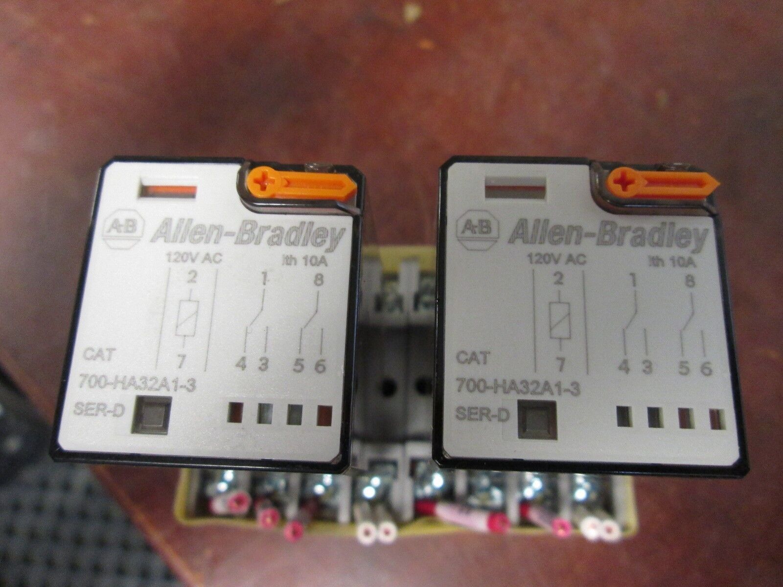 Allen-Bradley Relay 700-HA32A1-3 w/ Base 120V 10A *Lot of 2* Used
