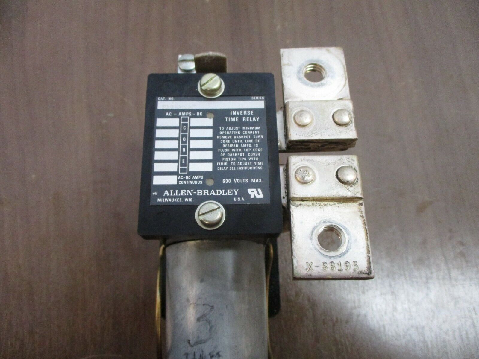 Allen-Bradley Inverse Time Relay 810-NX47 600V Max Used