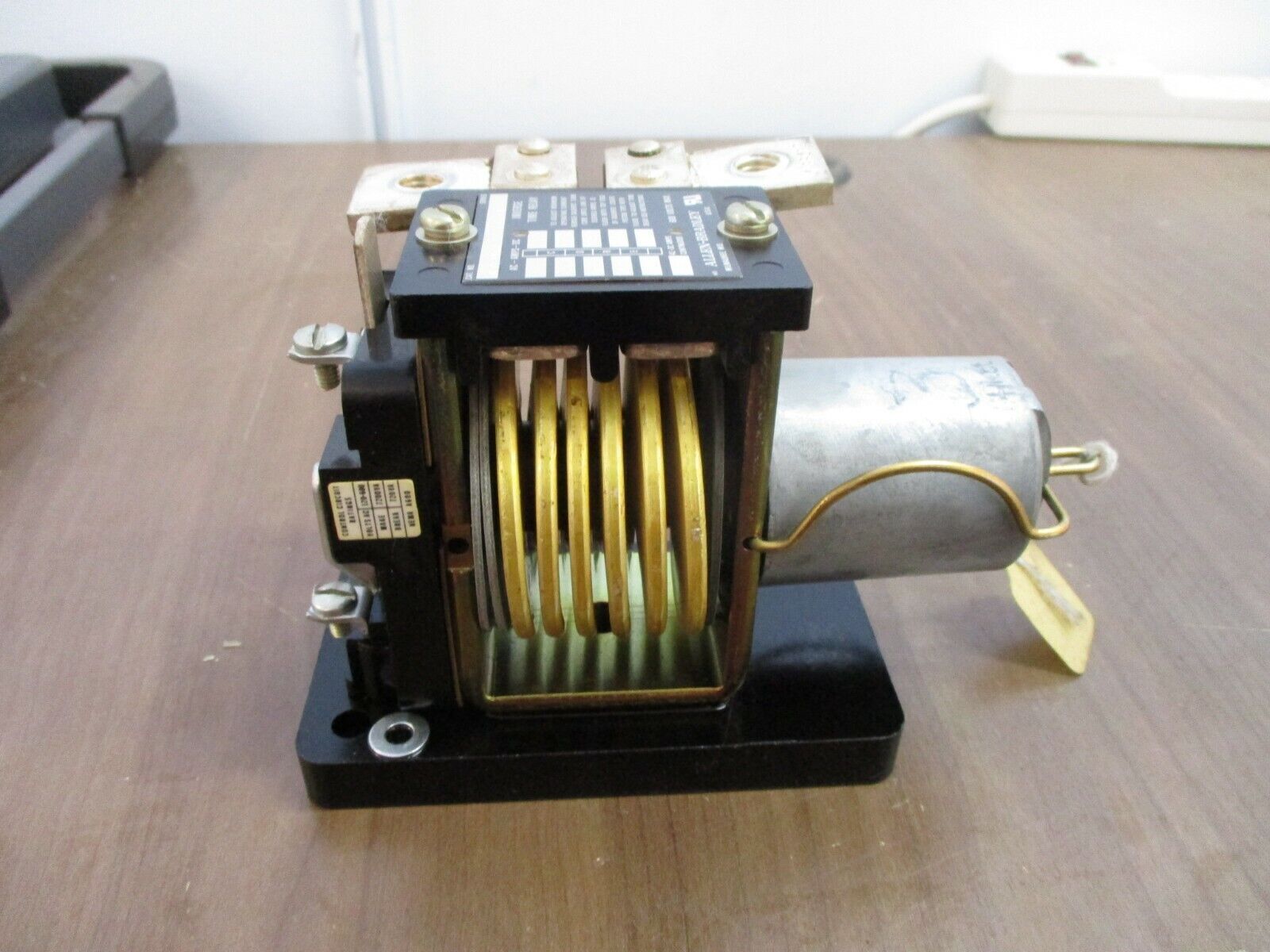 Allen-Bradley Inverse Time Relay 810-NX47 600V Max Used