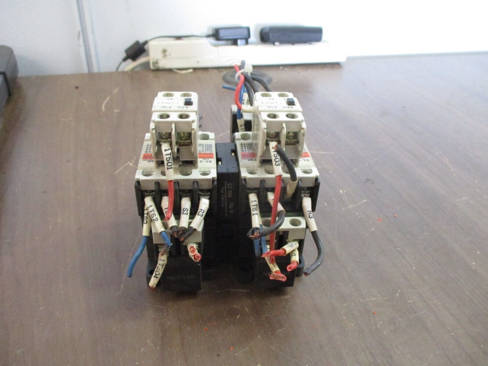 Fuji Electric Reversing Starter SC-0 / TK-0N 100-110V Coil Trip: 0.95-1.45A Used