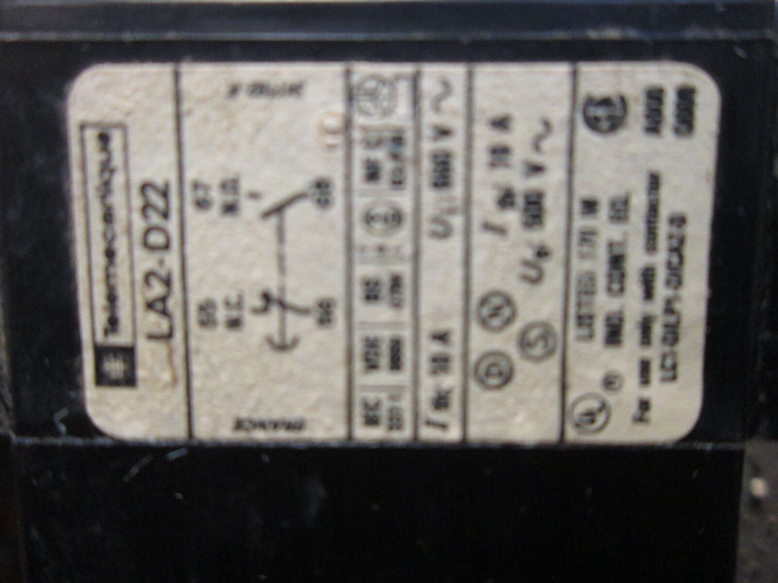 Telemecanique Timing Relay LA2-D22 LR-D09314 120V Coil Range: .1-30sec Used