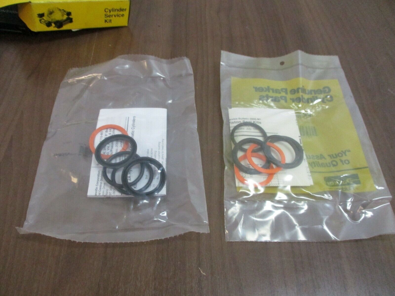 Parker Piston Seal Kit PK1502A001 1 1/2" Bore *Lot of 2* New Surplus