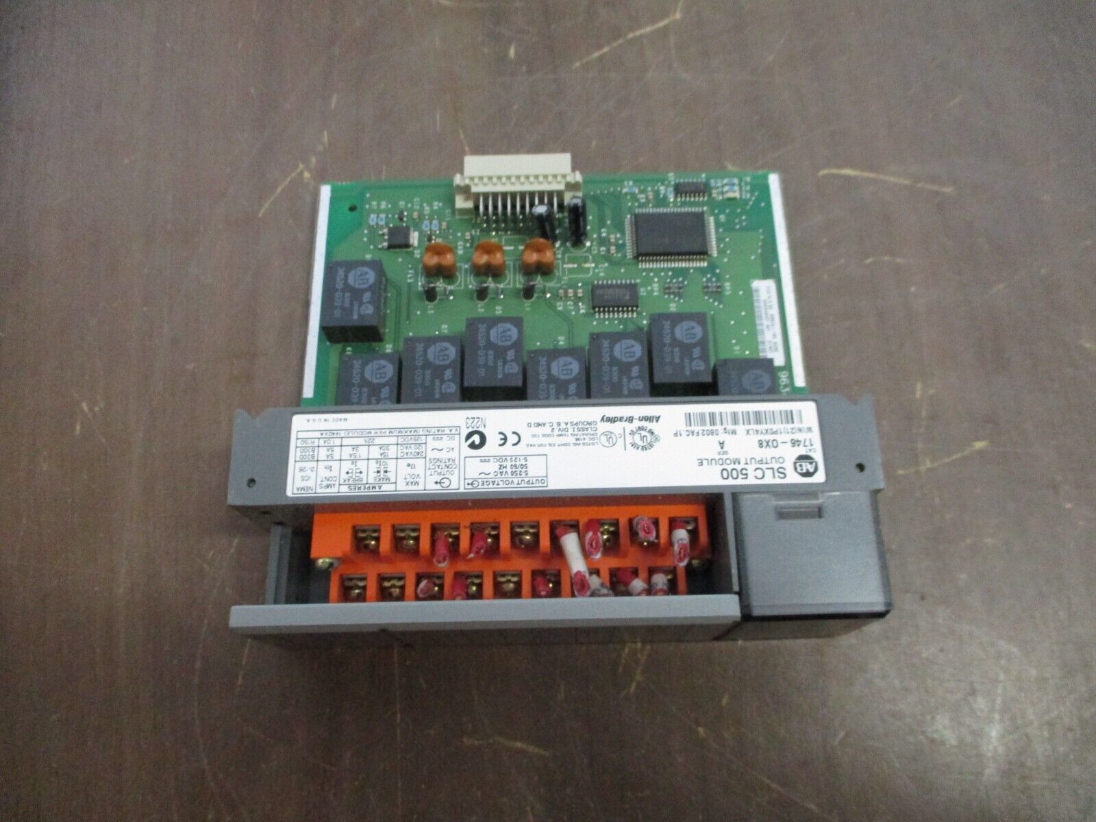 Allen-Bradley SLC 500 Output Module 1746-OX8 Ser. A 5-250VAC 5-125VDC Used
