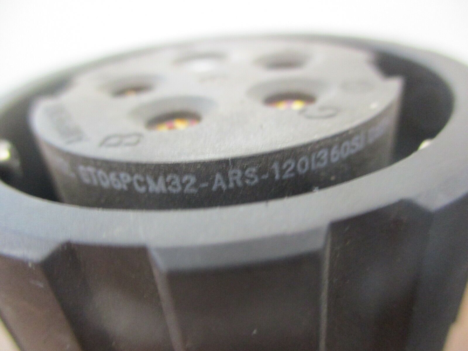 Amphenol Connector GT06PCM32-ARS-120(360S)-0834 120A 600V Used