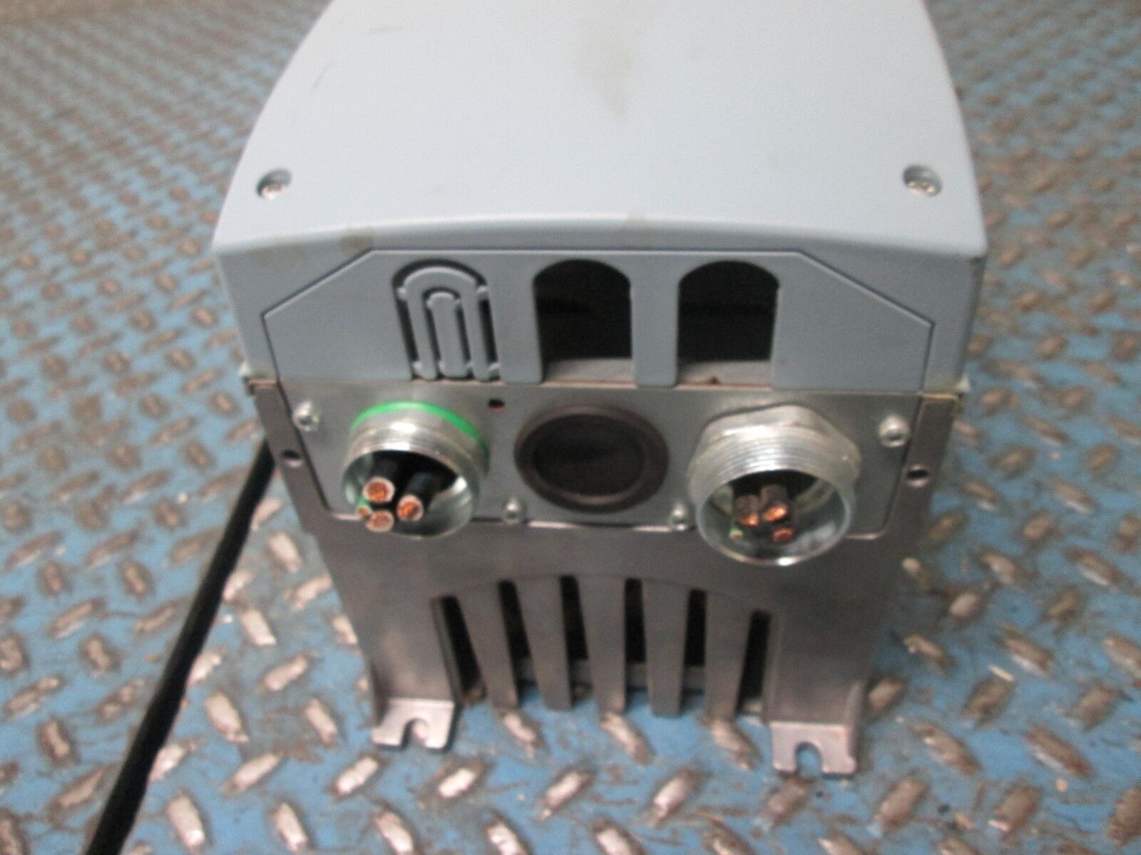Johnson Controls VS Series AC Drive VS030410A-L0000 30HP 3Ph Used