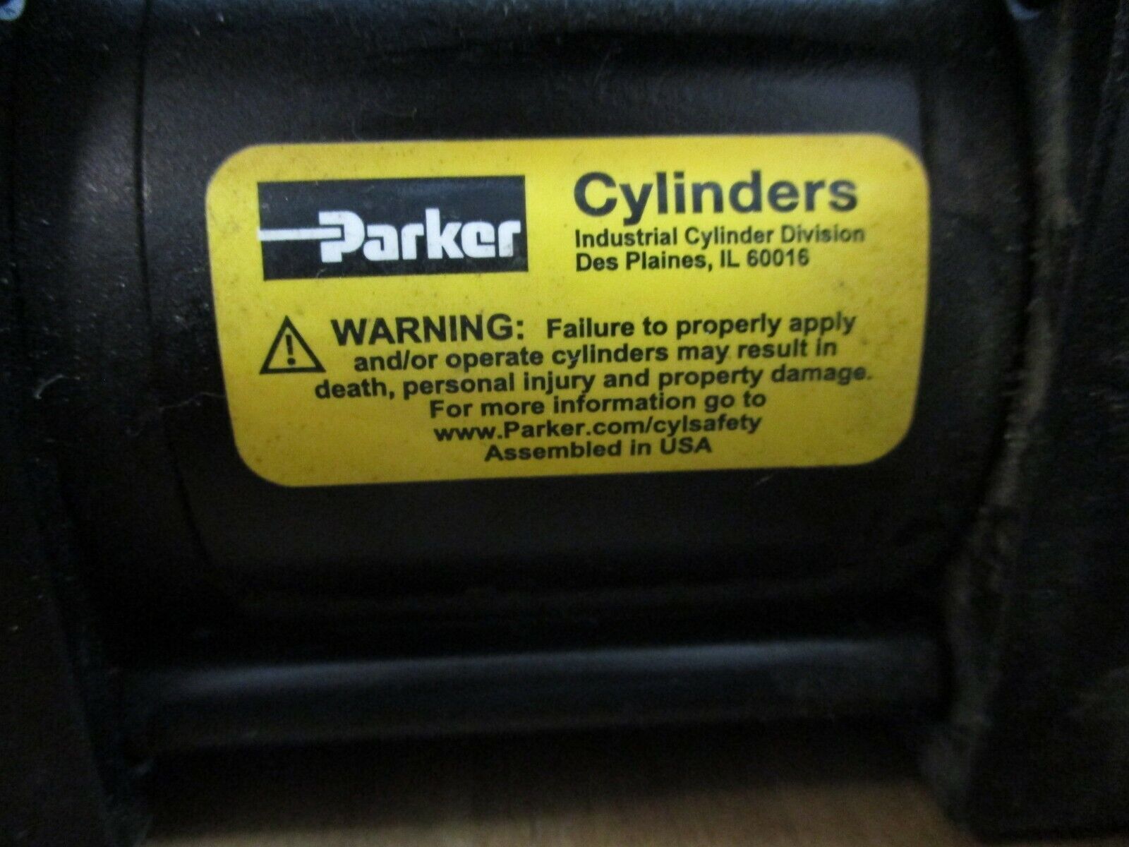 Parker Air Cylinder 2.00H2ALU18A1.000 250 PSI Used