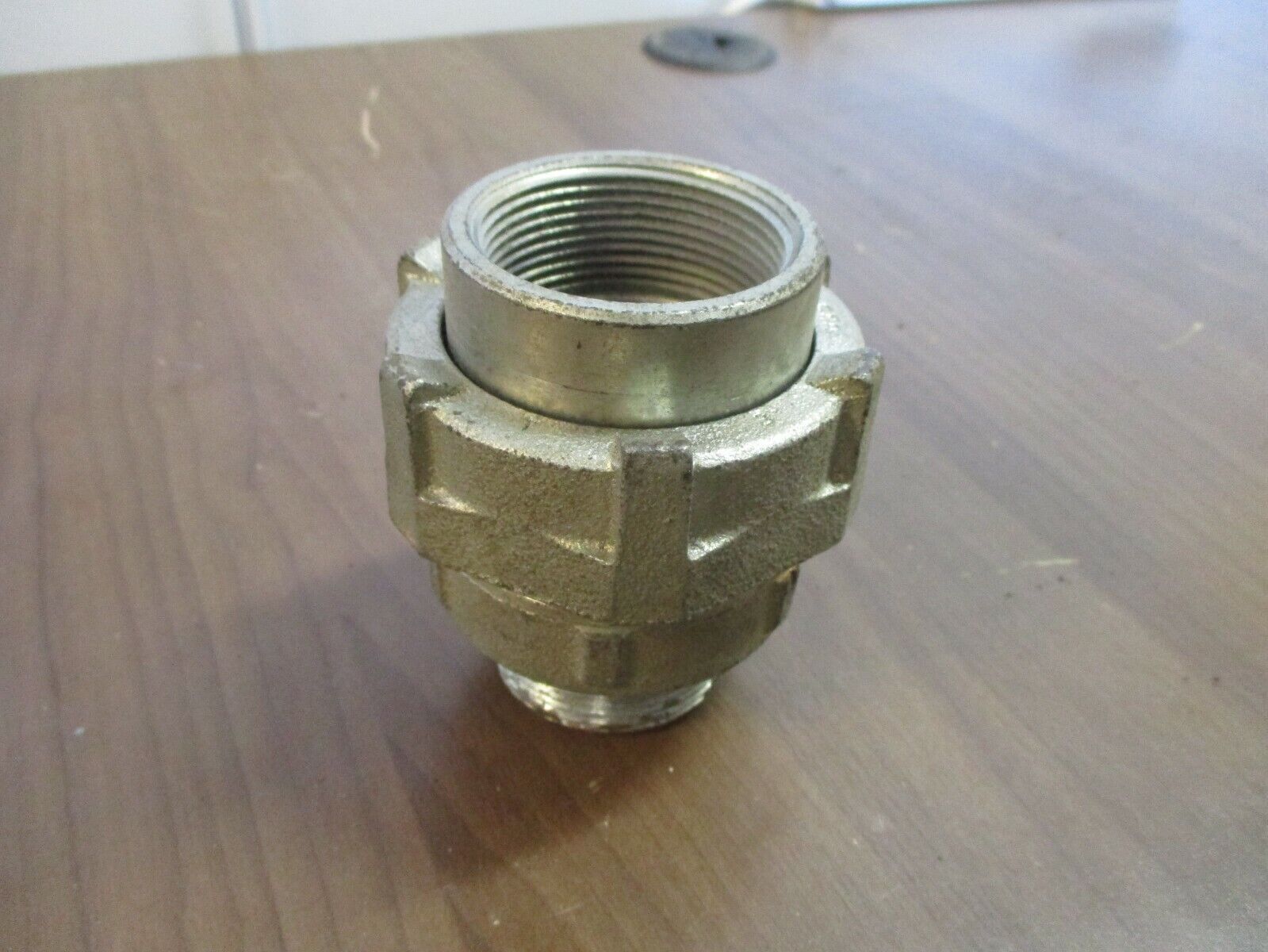 Crouse-Hinds Union Fitting UNF-UNY5 Size: 1 1/2" Used