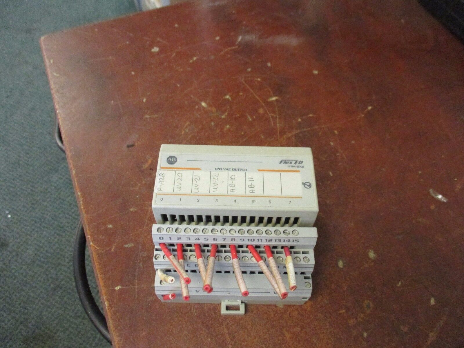 Allen-Bradley Flex I/O Input Module 1794-OA8 120VAC Used