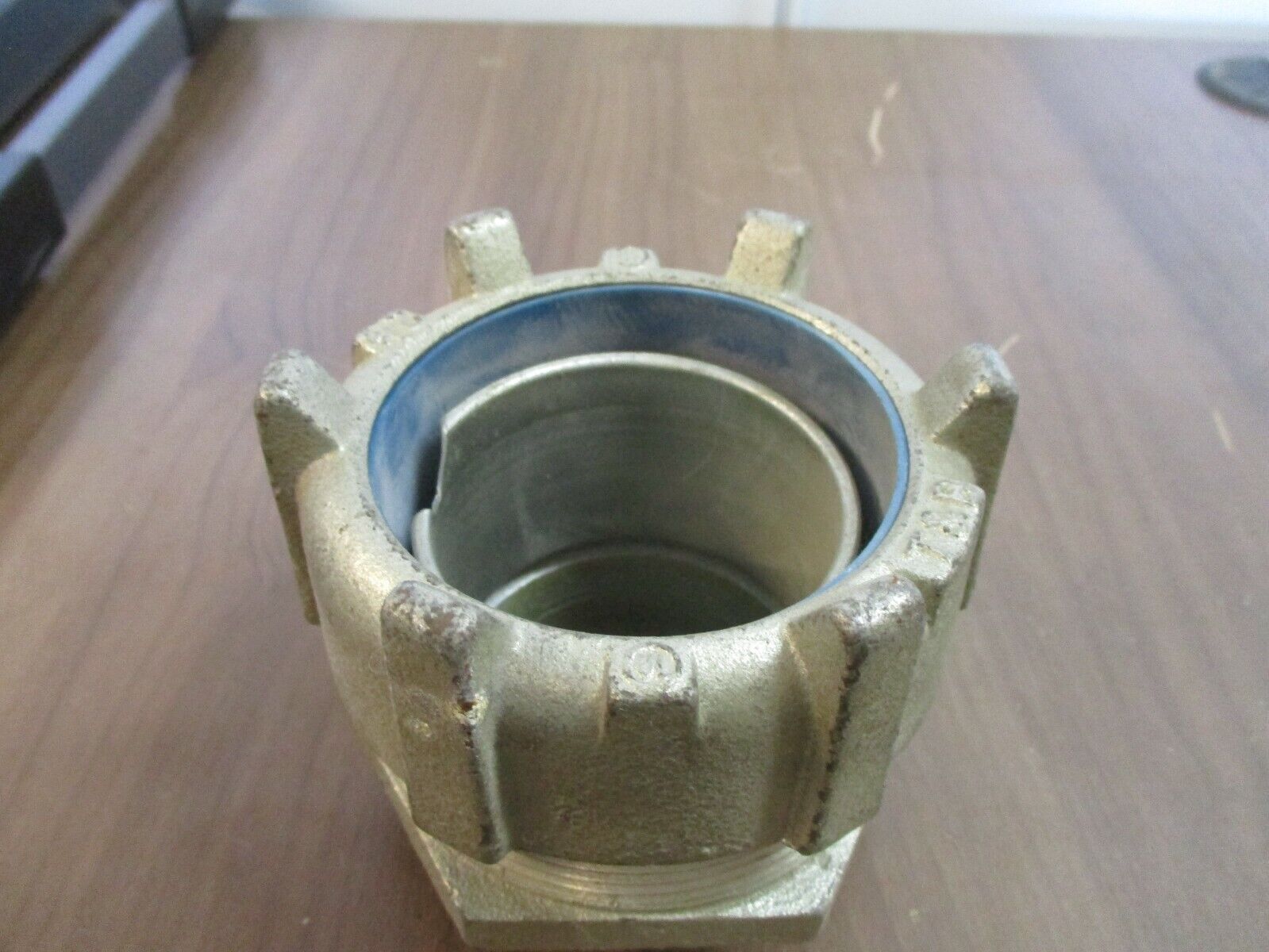 Thomas & Betts Watertight Fitting Size: 2 1/2" Used