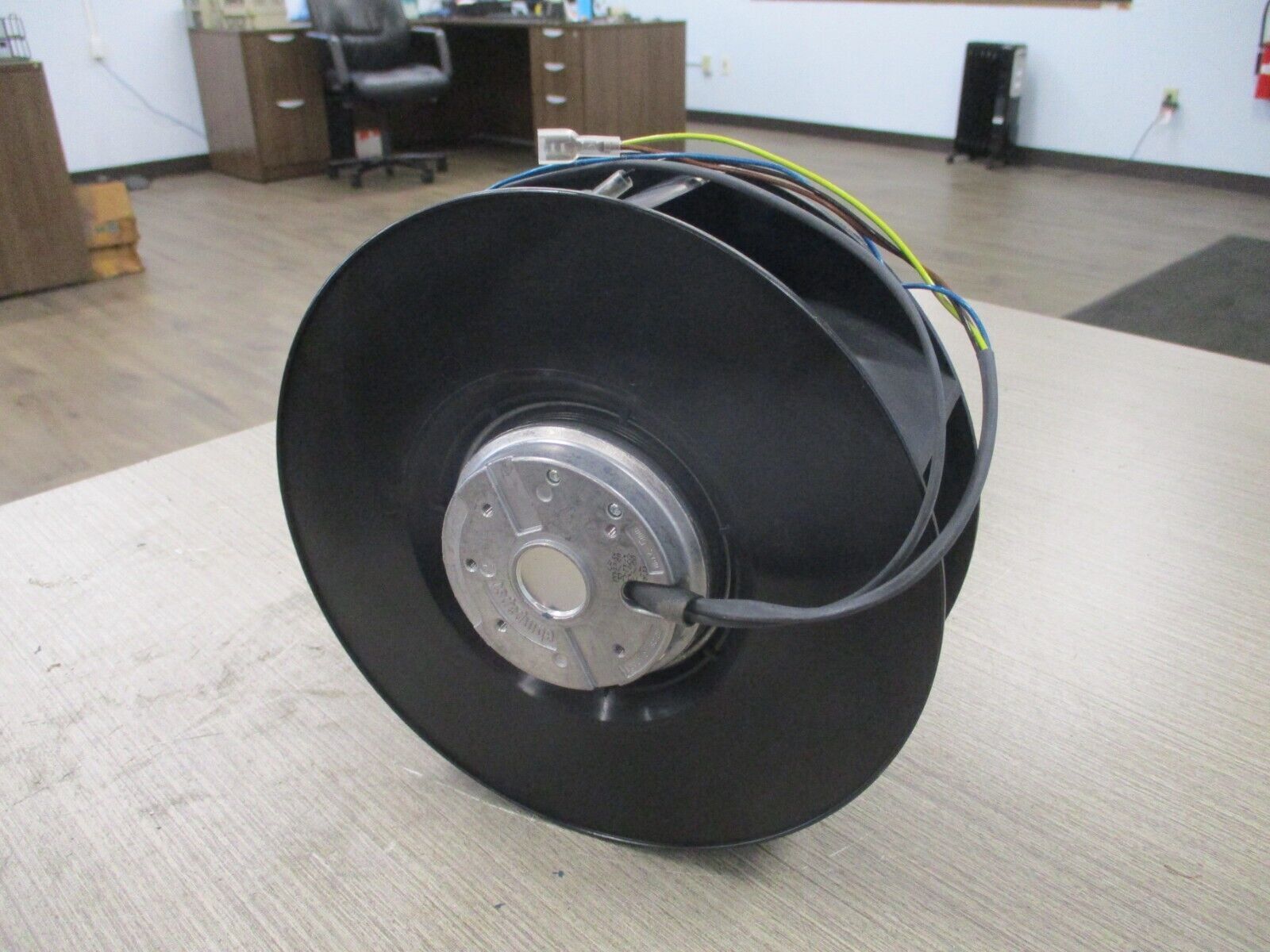 Ebmpapst Cenfrifugal Fan R2E225-BD92-62 230V 50/60HZ *No Box* New Surplus